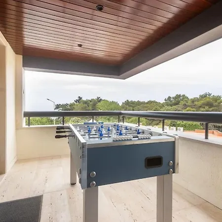 Oceanfront Lux *